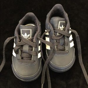 adidas shoes infant/toddler size 4